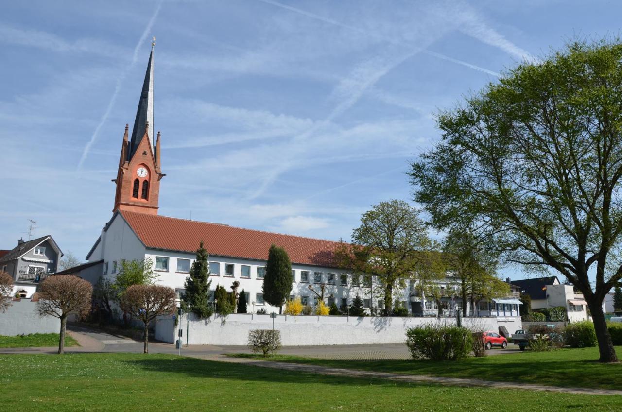 Hotel Restaurant Zum Schiffchen Maintal Eksteriør bilde